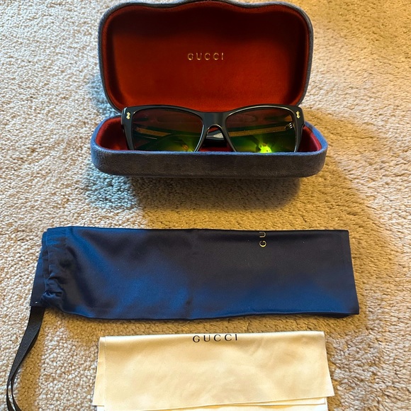 NWOT Gucci Sunglasses - Picture 4 of 7